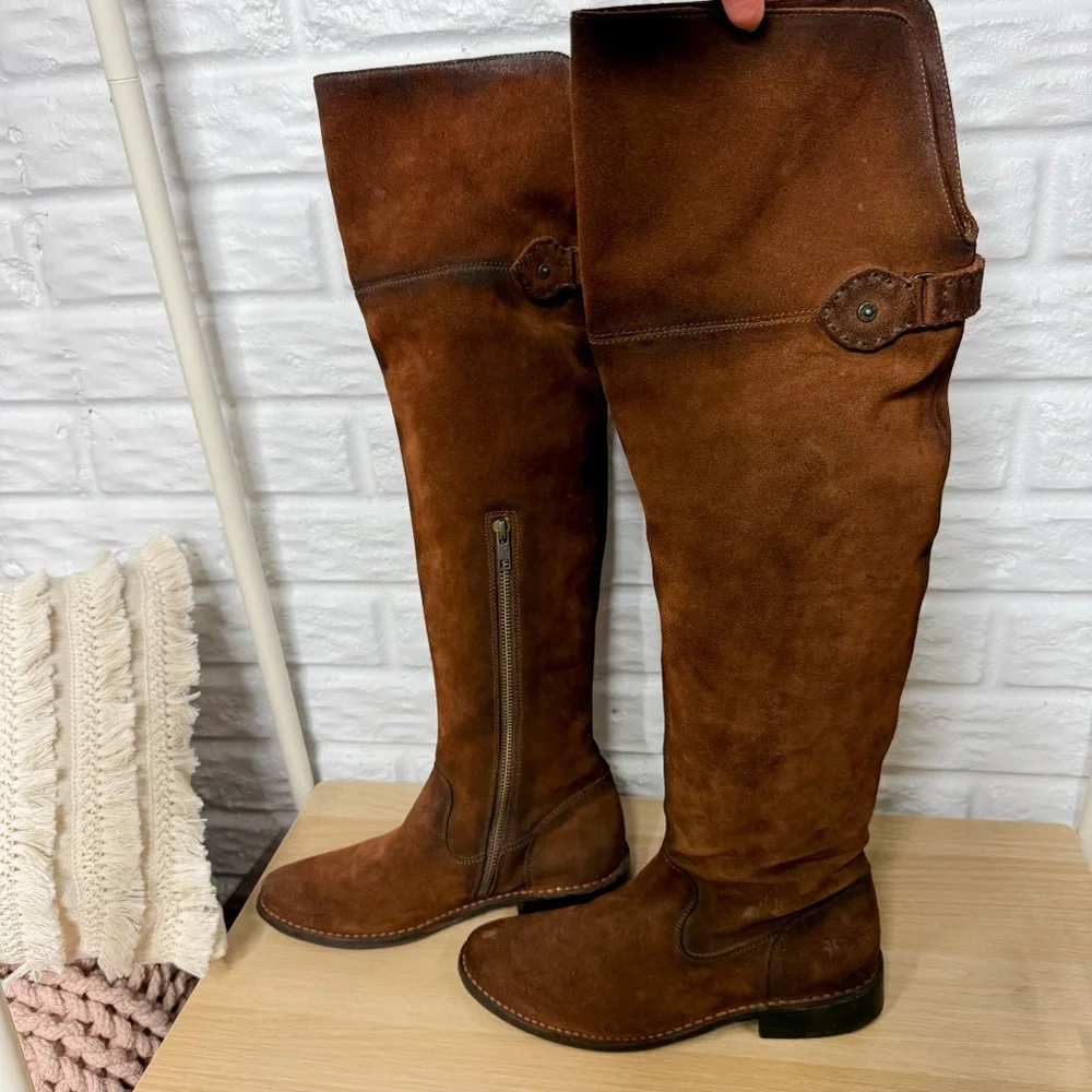 Frye brand new
